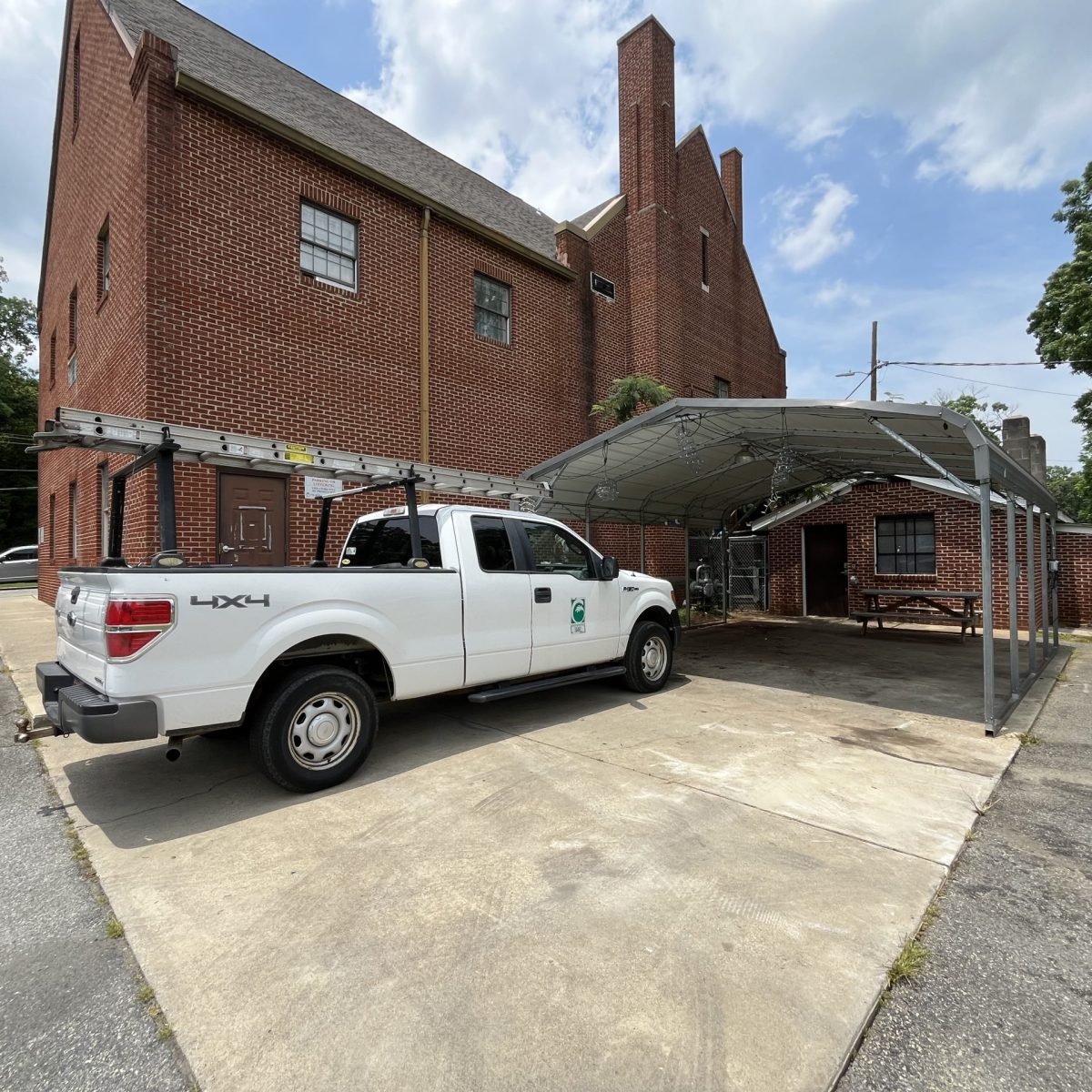 ‘It Takes a Village’ to Dismantle a Food Pantry